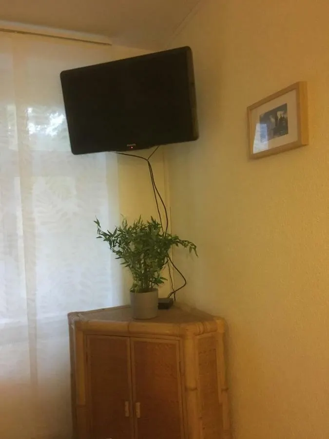 Sweet Home Inside Dresden Apartment One